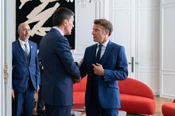 French President Macron with IRC CEO David Miliband and Europe Senior Vice-President Harlem Désir