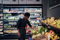 An IRC client shops at the supermarket.