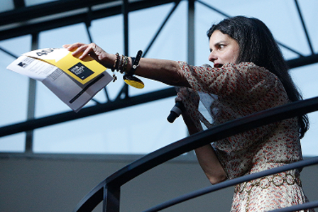 This year’s symbolic auction raised over $20,000 to support the IRC’s work in New York and New Jersey. This year’s symbolic auction raised over $20,000 to support the IRC’s work in New York and New Jersey.