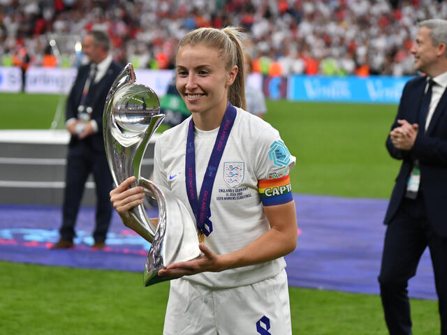 England's captain Leah Williamson holds the Women's European Championship Trophy.
