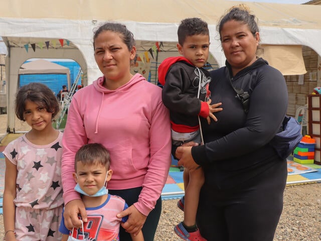 When the IRC met Alejandra, Andry and their kids, the family had been walking for over a month. Just like approximately 1.5 million Venezuelans, they hoped to rebuild their lives in Peru.