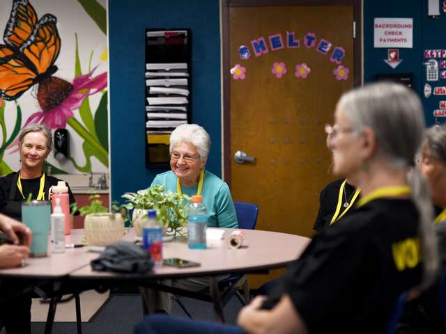 Phoenix welcome center volunteers and staff collaborate to serve clients