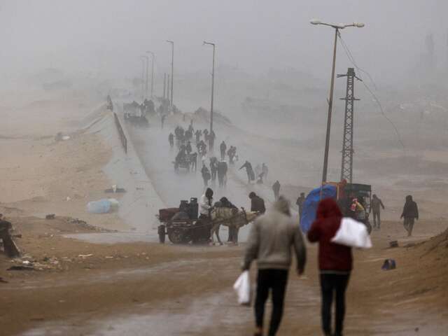 Palestinier återvänder hem efter en vapenvila i Gaza.”
