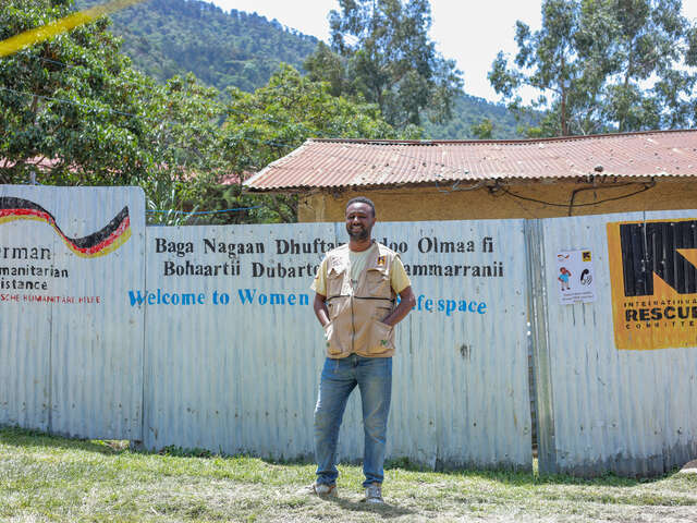 Gesundheitsfachkraft Abdurahman im Geflüchtetenlager für Binnenvertriebene in Deder. Yilmazer Birhanu.