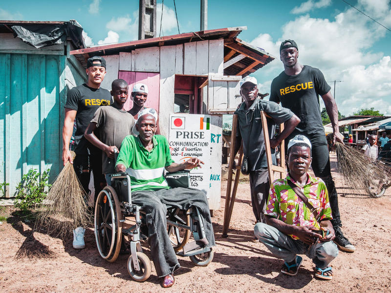 Nico & Vinz in Ivory Coast Nico & Vinz with three Ivorian men living with with disabilities