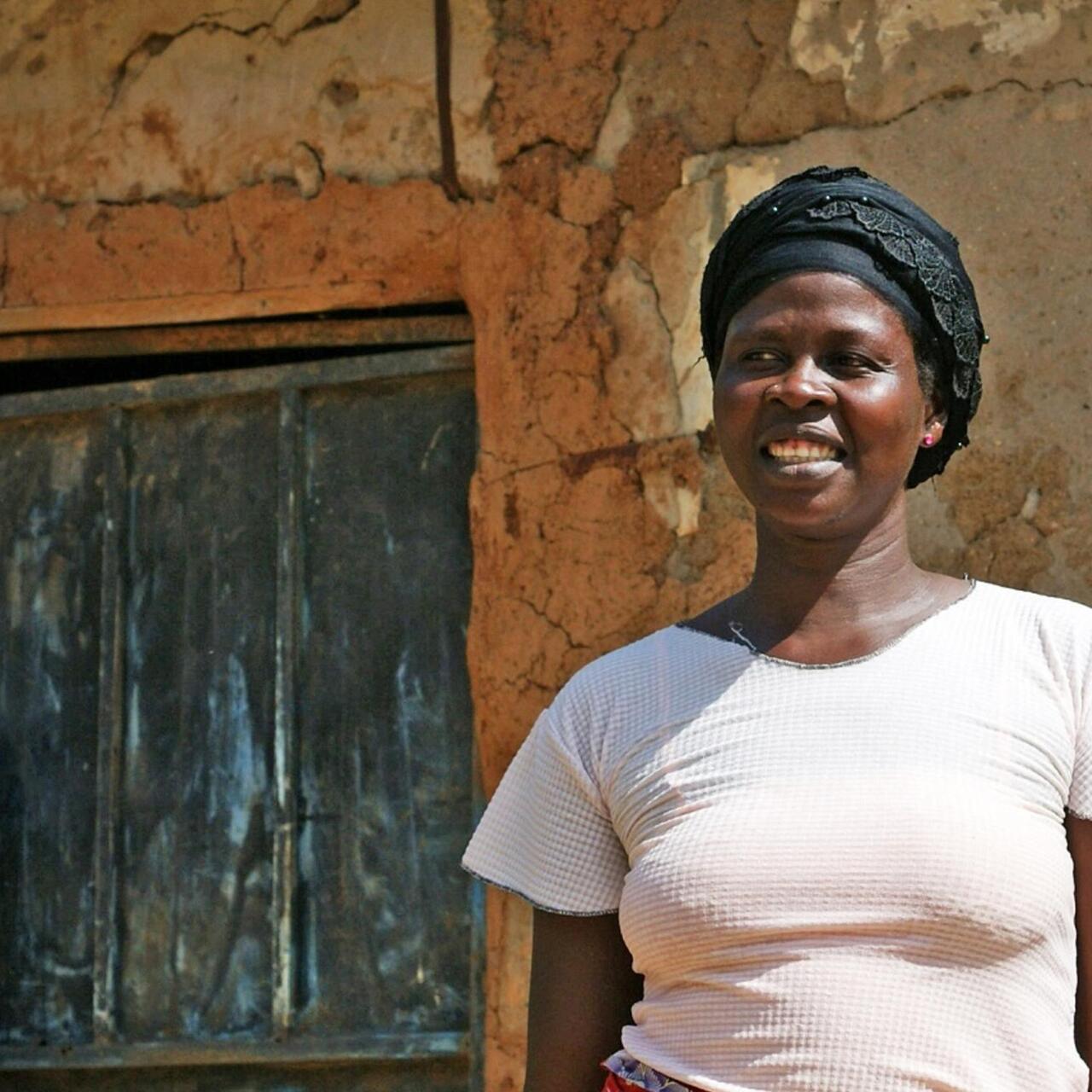 Yete (Nigeria) risked her life to protect her husband. 