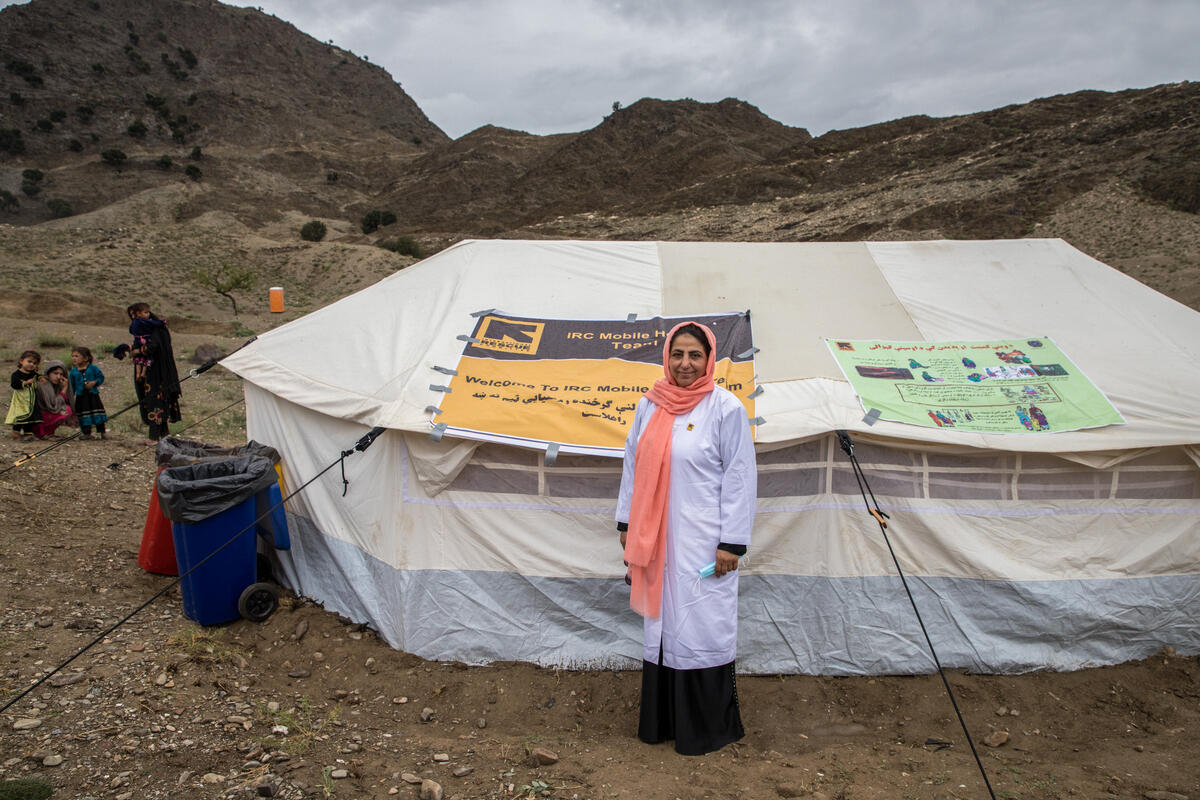 Doctor Najia work as a Deputy Health Coordinator with IRC since 24 February 2022. This day she accompanies the team of female aid workers, all part of the mobile health team.