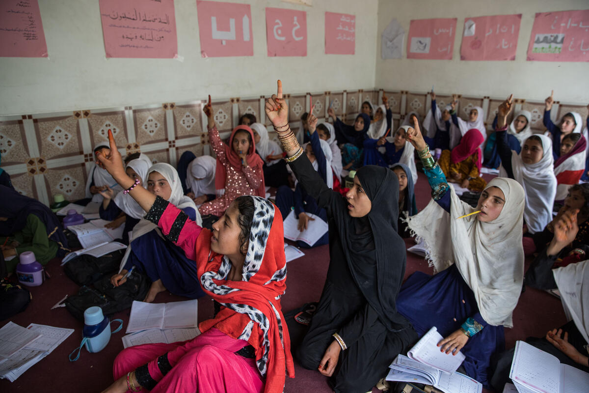 CATCH och ECHO har ett utbildningsprojekt med RESCUE - en skolklass i Afghanistan.