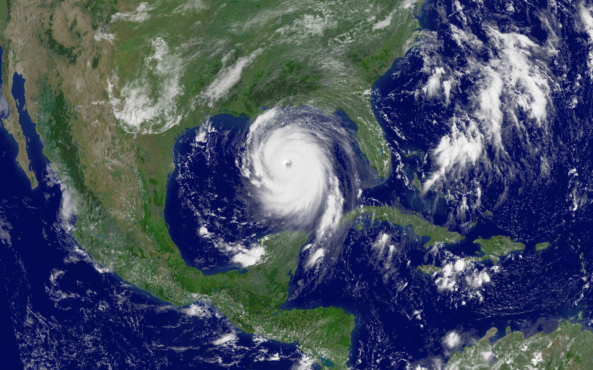 NOAA satellite and map image showing Hurricane Katrina makes landfall along the central U.S. Gulf Coast on August 28, 2005