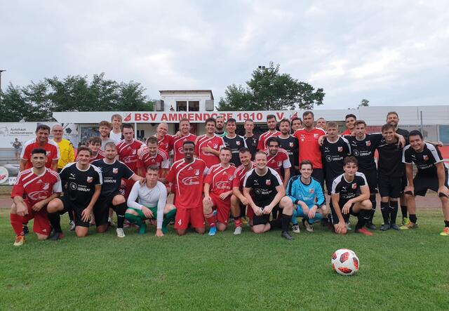 Gruppenbild der Fußballspieler der BSV Halle Ammendorf