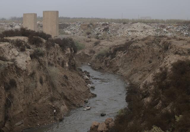 Access to safe drinking water is a huge challenge in the war-torn country. The cause of the cholera outbreak is suspected to be contaminated water from the Euphrates River, which is the main water source for between 800,000-1.2 million people in northeast Syria.  Photo: Khalil Ashawi / IRC