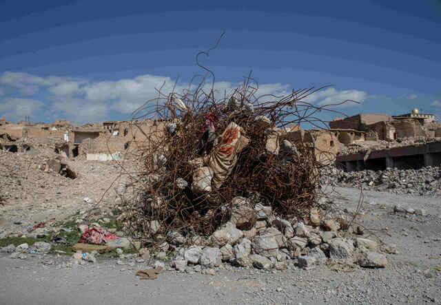 Trümmerteile aus dem Krieg gegen den IS
