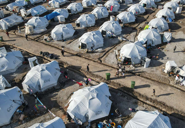 Flera tält i ett grekiskt flyktingläger. RESCUE gav tidigt stöd för att hjälpa flyktingar som anlände till Grekland 2015.