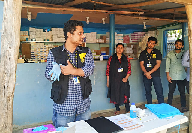 Dr. Mahmud at the IRC’s 24/7 health facility Cox Bazar refugee camp.