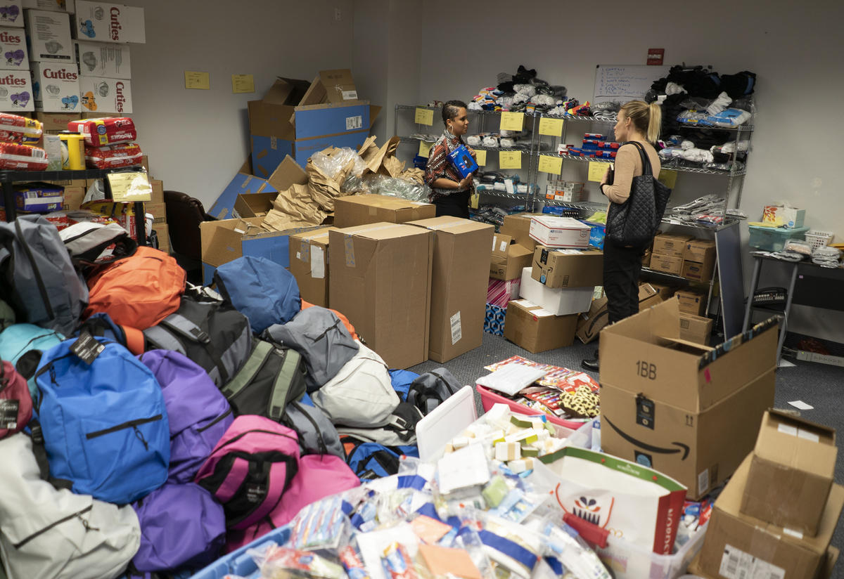 Piper Perabo visits the IRC office in Phoenix, Arizona Piper Perabo visits the IRC office in Phoenix, Arizona