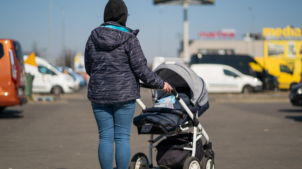 Jak to jest znaleźć pracę po ucieczce przed wojną?