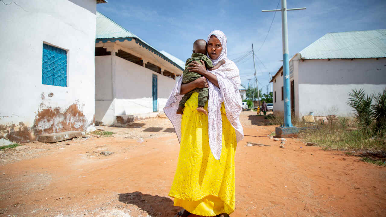 Three Somali mothers battle drought and famine - Vimarsana News
