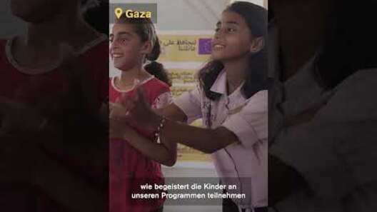 Humanitäre Hilfe mit dem Text: Danke aus dem Feld: Das erreichen wir mit deiner Unterstützung