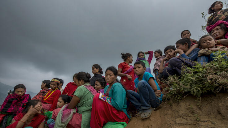 Quake survivors in Tasarphu waiting for the AAR distribution.