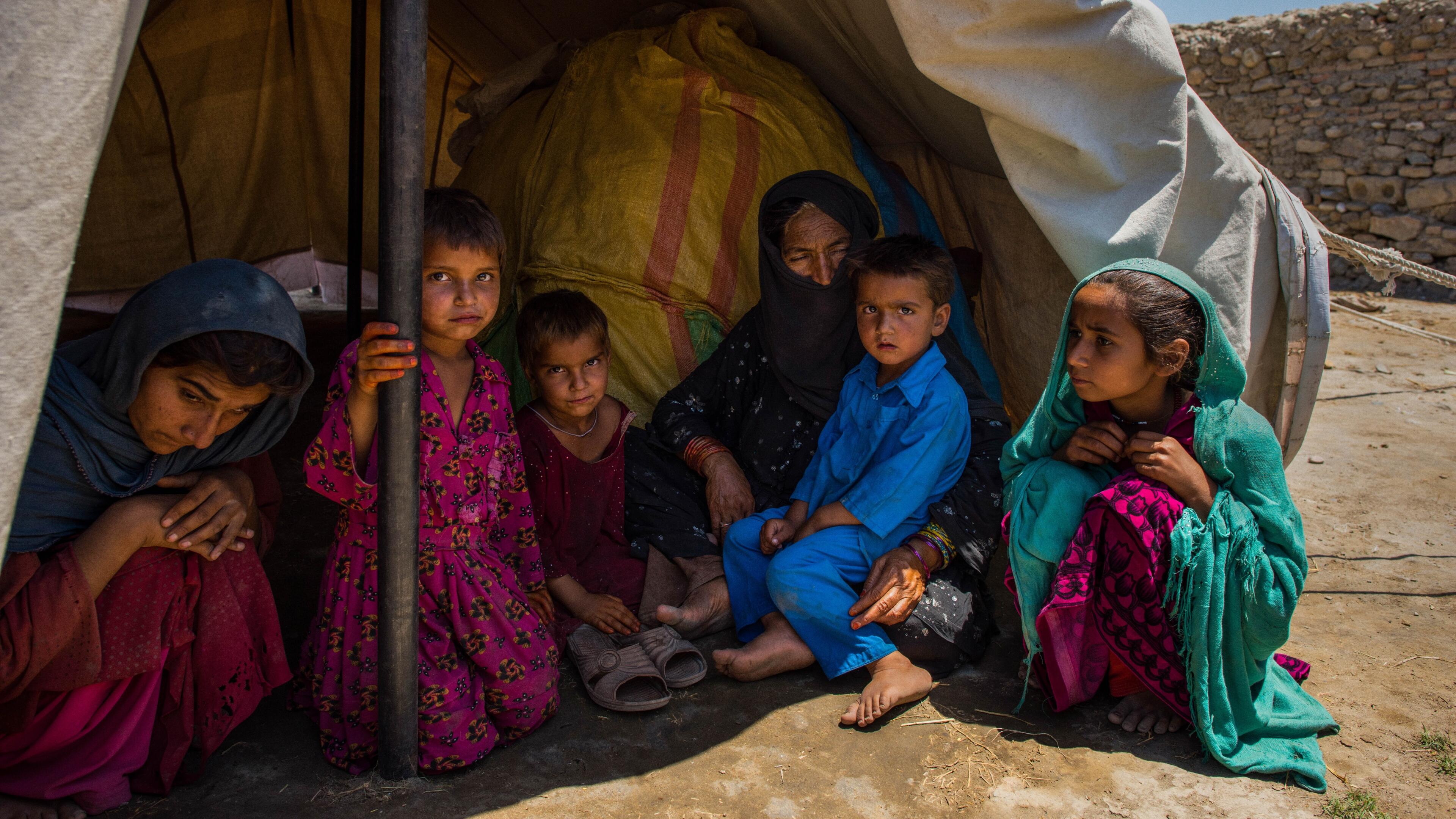 Help Afghanistan What Do Afghans Need Now International Rescue Committee Irc